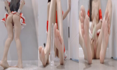 สาวจีนเล่นกับหีและดิ้ลโด้ในชุดแซนตี้น่าเน็ดจัดๆ