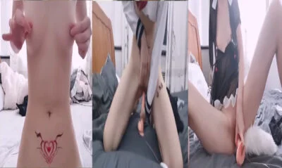 สาวจีนเธอได้ถ่ายคลิปของเธอโดยที่เธอจะเปลี่ยนชุดไปเลื่อยและได้ทำการเล่นกับดิ้ลโด้ของเธอ