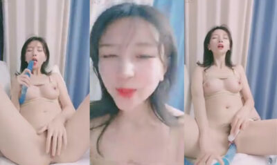 คลิปหลุดสาวจีนเธอได้ทำการไลฟ์สดและได้ช่วยตัวเองด้วยดิ้ลโด้ของเธอและทำจนเสร็จ