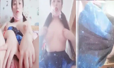 สาวจีนไลฟ์สดในแอปของเธอและได้ทำการเล่นนมและช่วยตัวเองแบบเมามัน