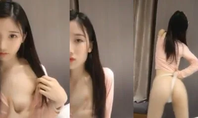 สาวผมยาวผิวขาวเปิดนมเปิดก้นโชว์ไปที