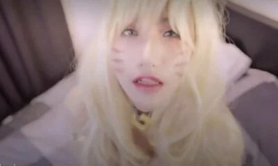 สาวสวยจีนเธอใส่ชุอคอสเพลย์เป็นเกมและได้โดนผัวของเธอตั้งกล้องและทำการเย็ดเธอ